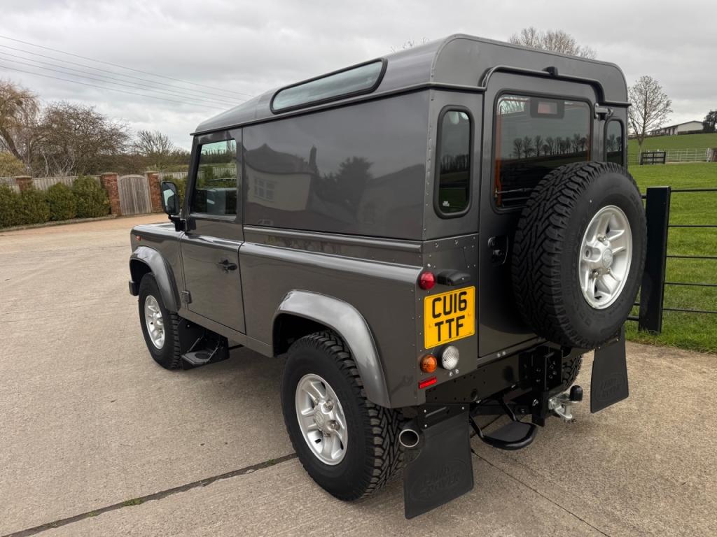 Land Rover Defender 90 Hard Top 2.2 diesel