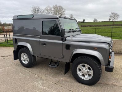 Land Rover Defender 90 Hard Top 2.2 diesel