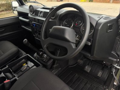 Land Rover Defender 90 Hard Top 2.2 diesel
