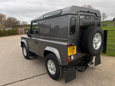 Land Rover Defender 90 Hard Top 2.2 diesel