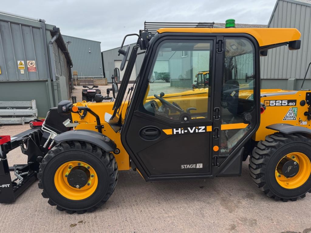 JCB 525-60 Hi-Viz telescopic