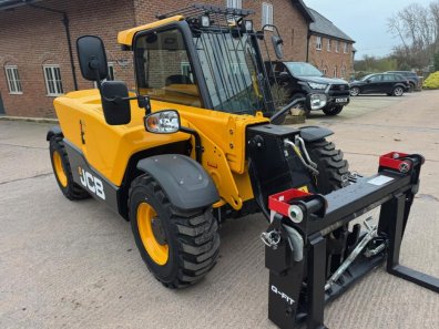 JCB 525-60 Hi-Viz telescopic