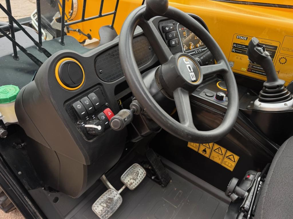 JCB 525-60 Hi-Viz telescopic