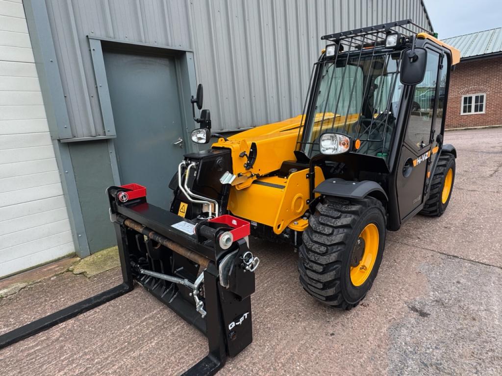 JCB 525-60 Hi-Viz telescopic