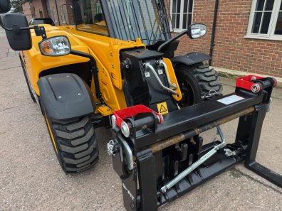 JCB 525-60 Hi-Viz telescopic