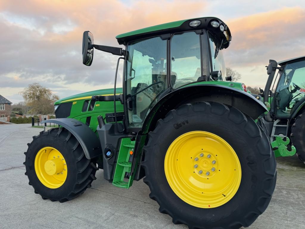 John Deere 6R 185