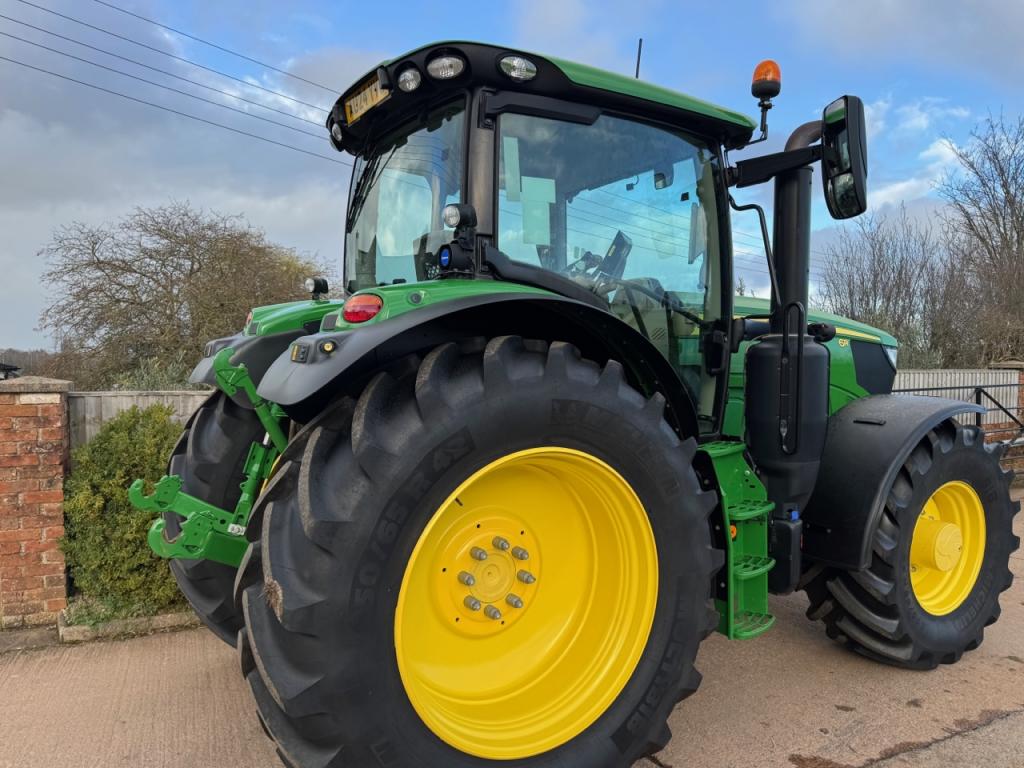 John Deere 6R 185