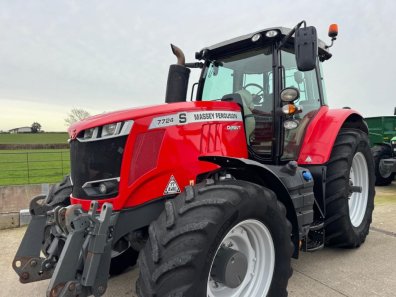 Massey Ferguson 7724S Efficient