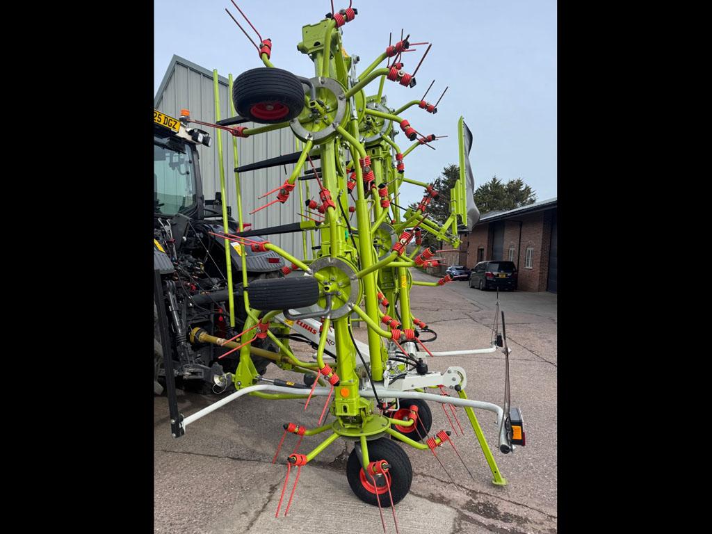 Claas Volto 1100 Tedder