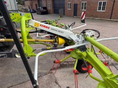 Claas Volto 1100 Tedder