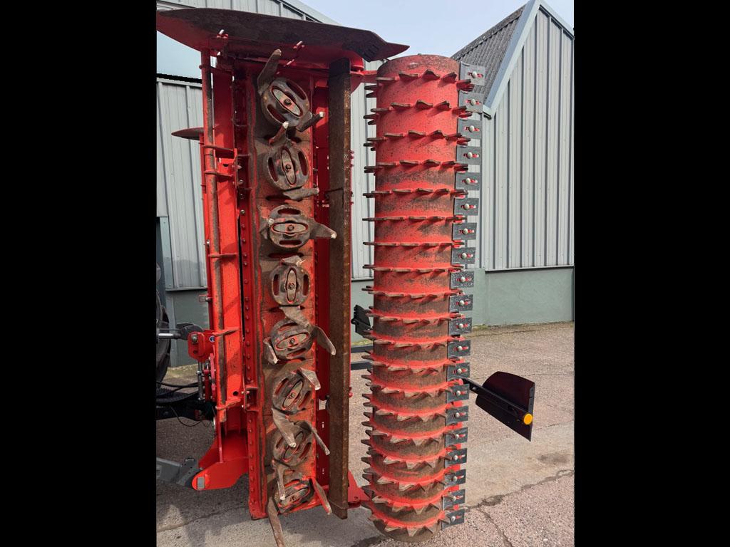 Kuhn HR 5030 R 5 Metre power harrow