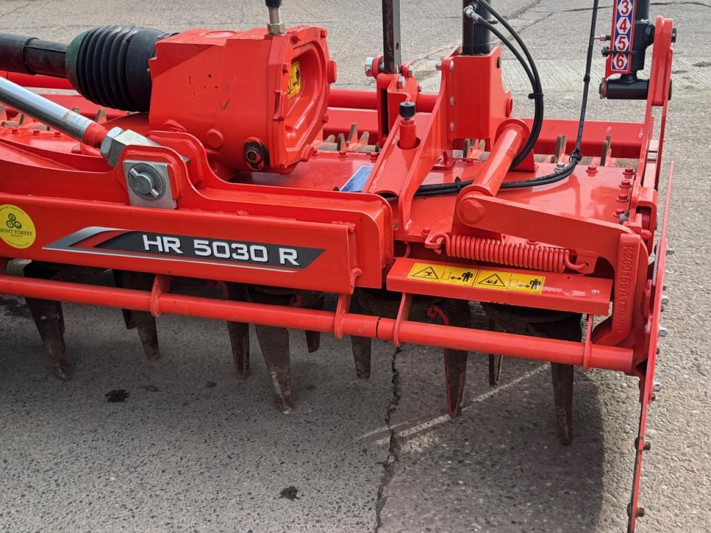 Kuhn HR 5030 R 5 Metre power harrow