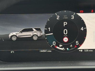 Land Rover Discovery HSE R-Dynamic Commercial D300