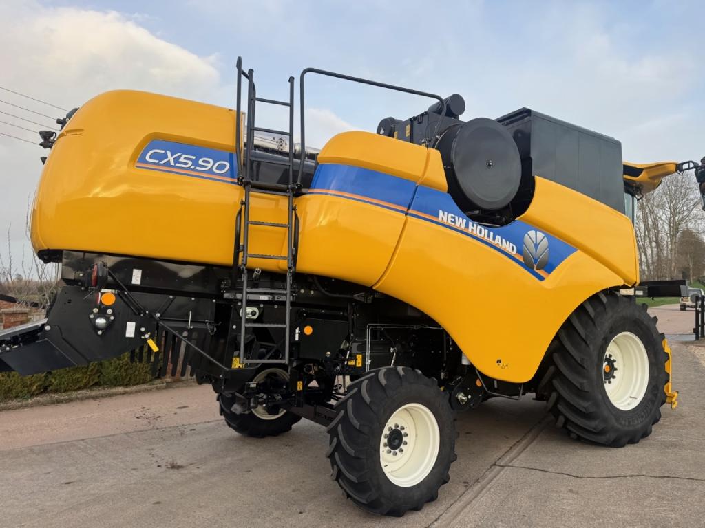 New Holland CX 5.90