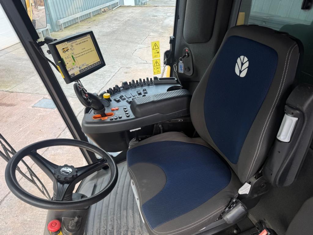 New Holland CX 5.90