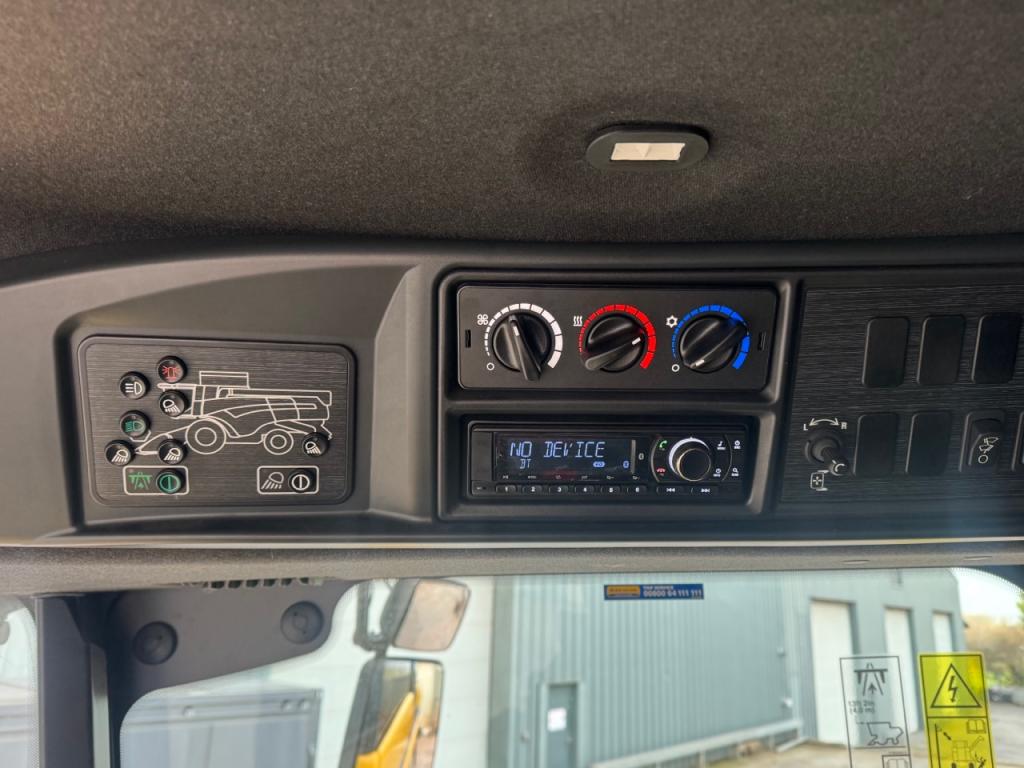 New Holland CX 5.90