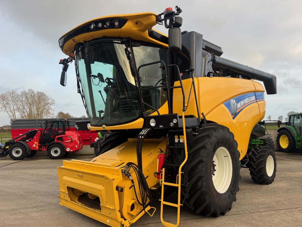 New Holland CX 5.90