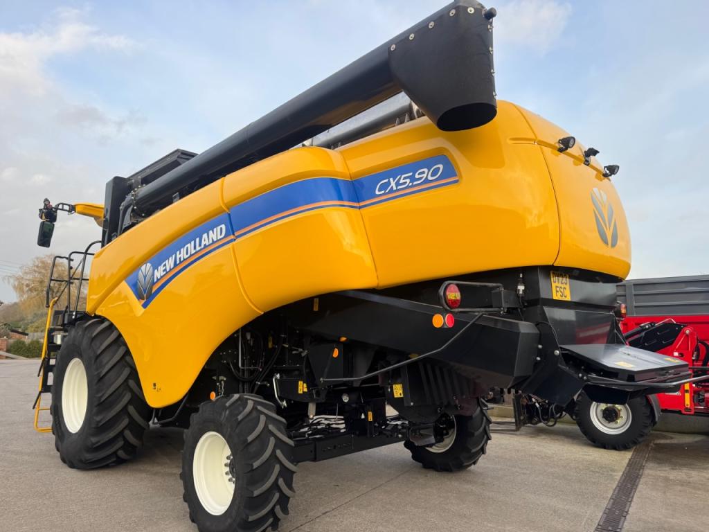 New Holland CX 5.90