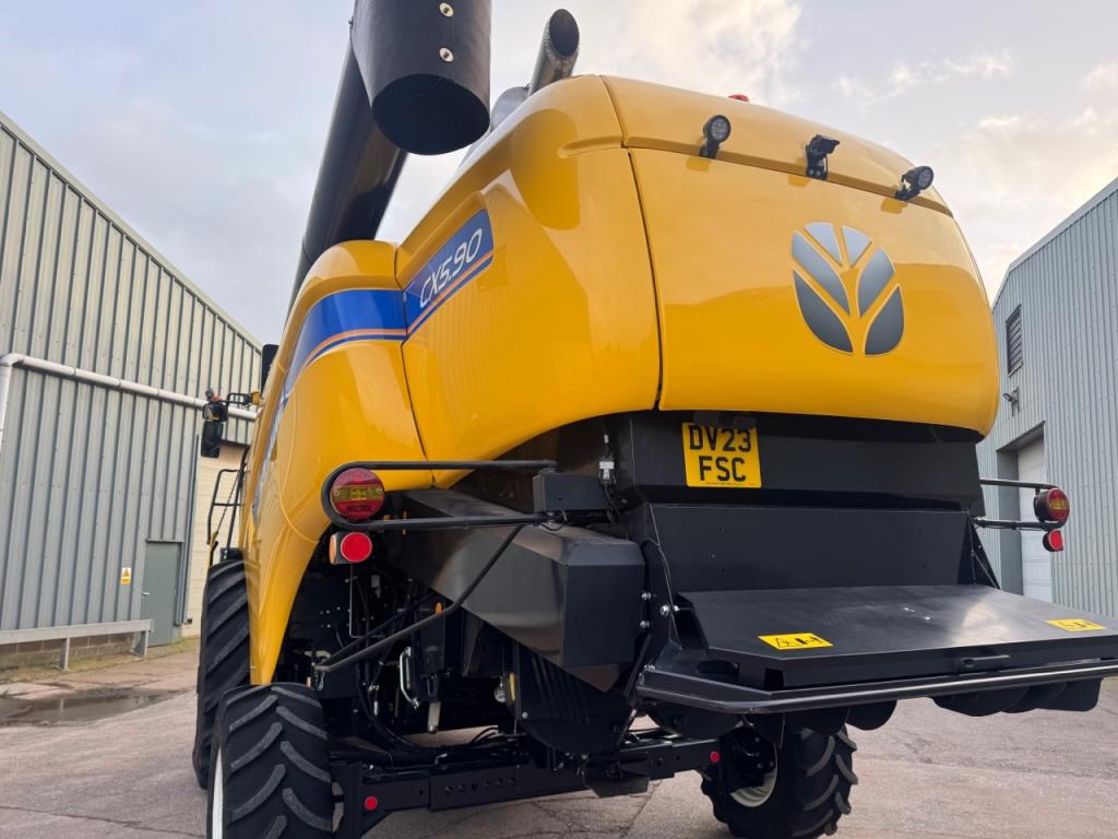 New Holland CX 5.90