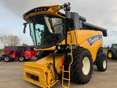 New Holland CX 5.90