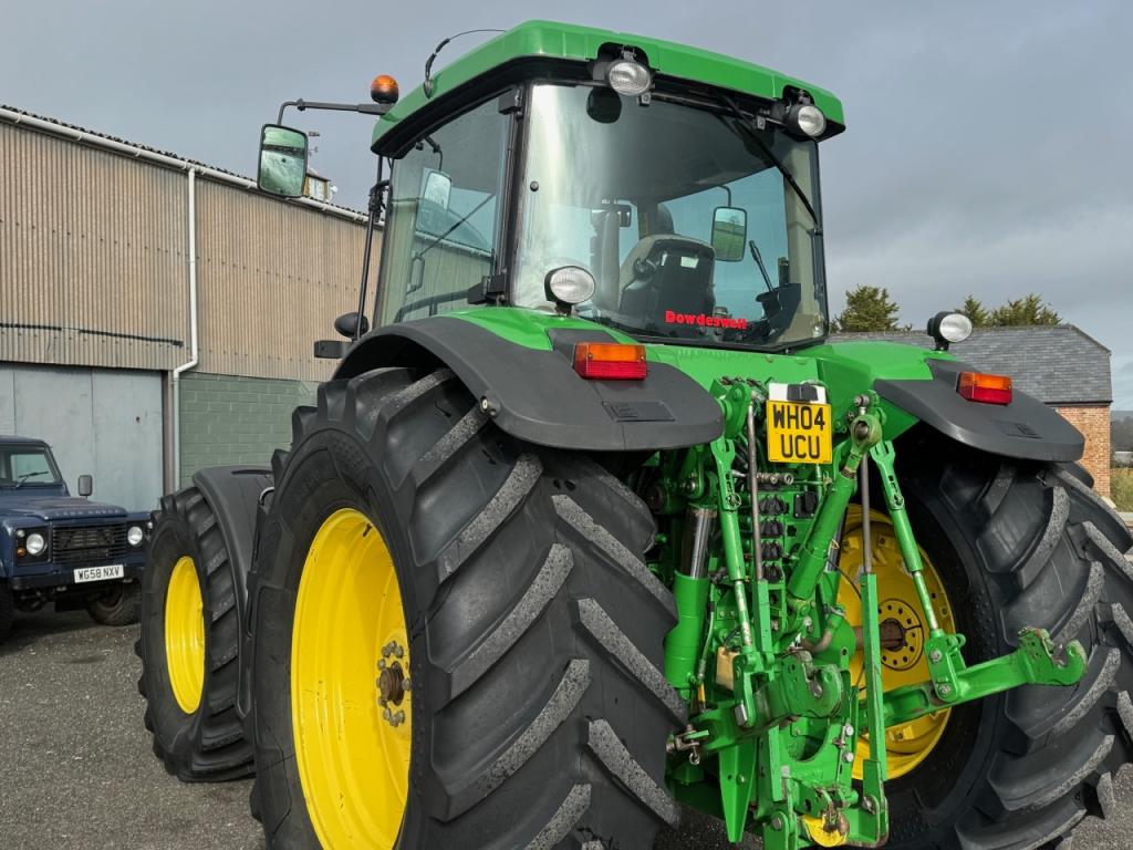 John Deere 7920