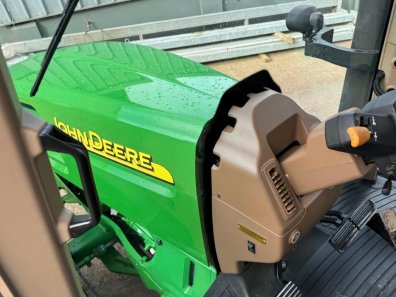 John Deere 7920