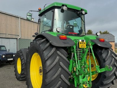 John Deere 7920