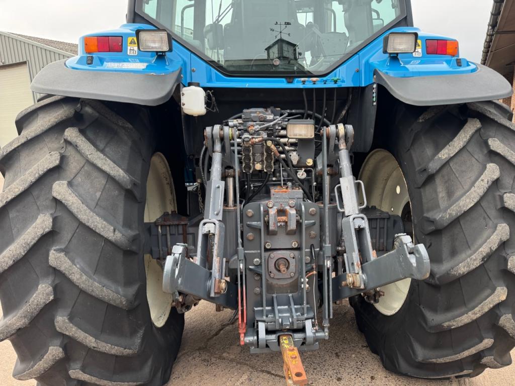 New Holland 8770