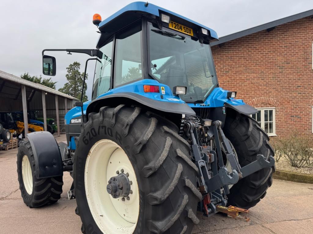 New Holland 8770