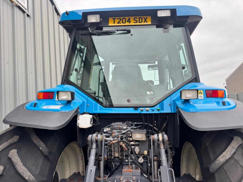New Holland 8770