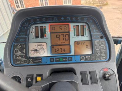 New Holland 8770