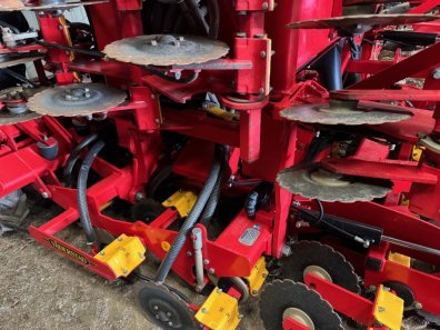 Vaderstad Rapid A 600S 6 Metre drill