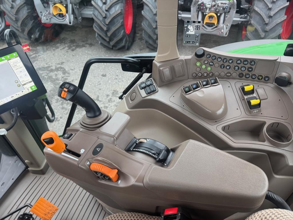 John Deere 6M 185