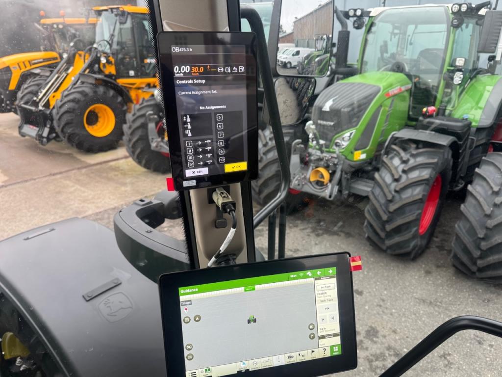 John Deere 6M 185
