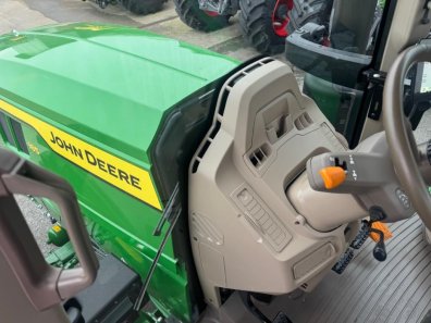 John Deere 6M 185