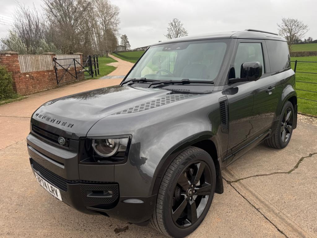 Land Rover Defender 90 HSE X-Dynamic D350