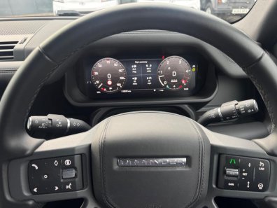 Land Rover Defender 90 HSE X-Dynamic D350