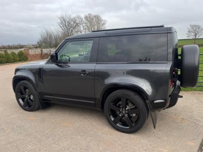 Land Rover Defender 90 HSE X-Dynamic D350