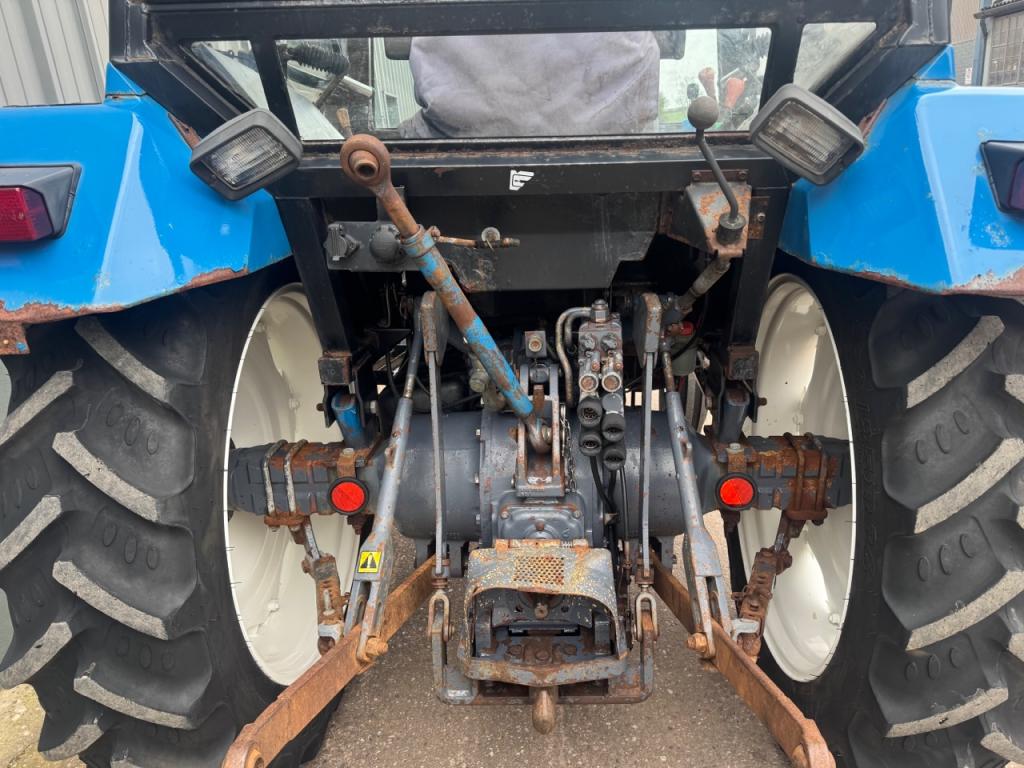 New Holland 4630