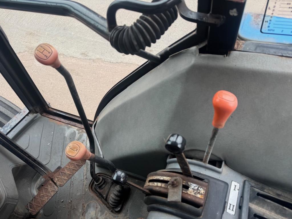 New Holland 4630