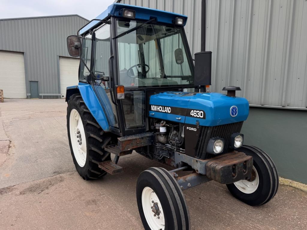 New Holland 4630