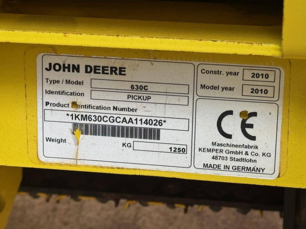 John Deere 630C grass header
