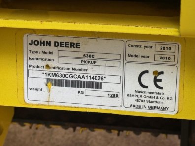 John Deere 630C grass header
