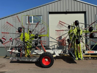 Claas Liner 3600 4 rotor rake