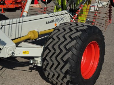 Claas Liner 3600 4 rotor rake
