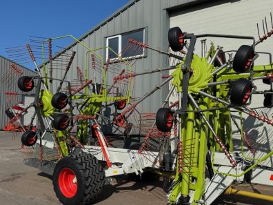 Claas Liner 3600 4 rotor rake