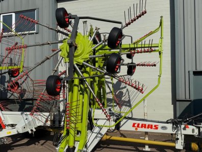 Claas Liner 3600 4 rotor rake