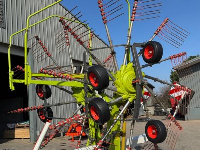 Claas Liner 3600 4 rotor rake