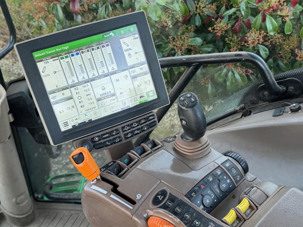 John Deere 6155R