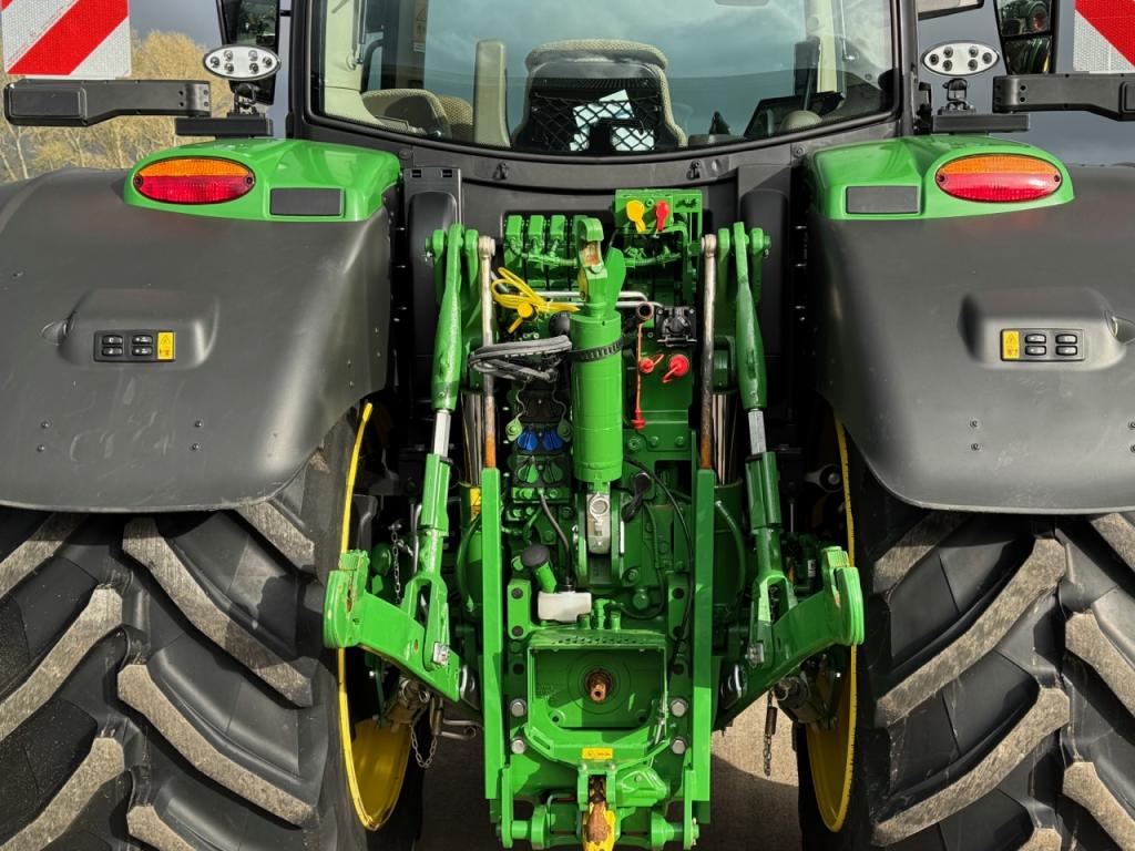 John Deere 6R 185
